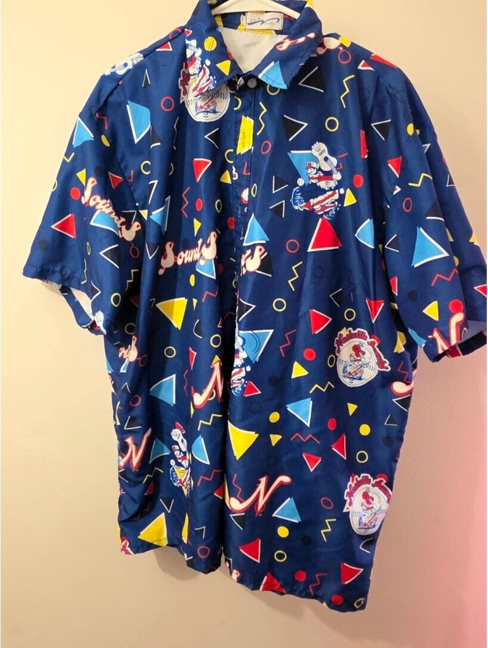 Nashville Sounds MiLB Throwback Decades Baseball XL Button Up Retro Geometric